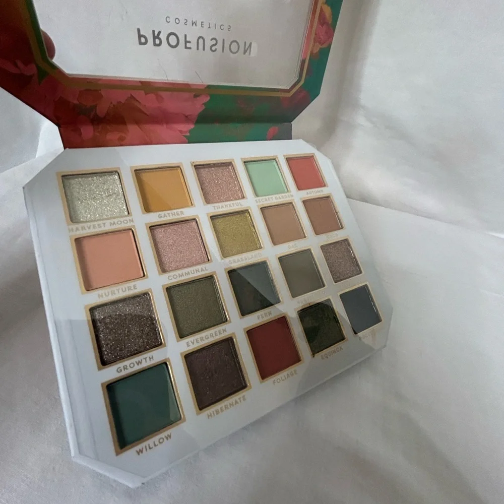 Profusion Cosmetics Harvest Eyeshadow‎ Palette Vibrant Colors NWT